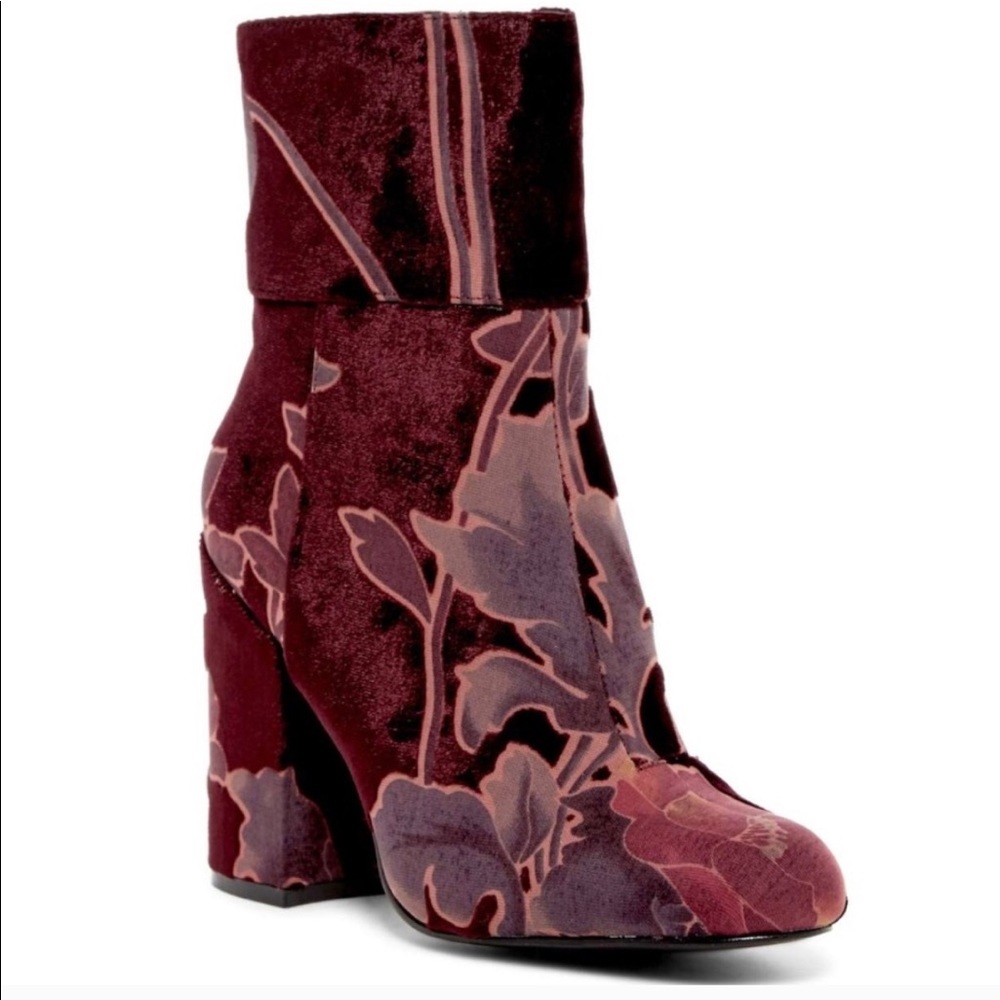 Steve Madden Velvet Floral Boots 💜
